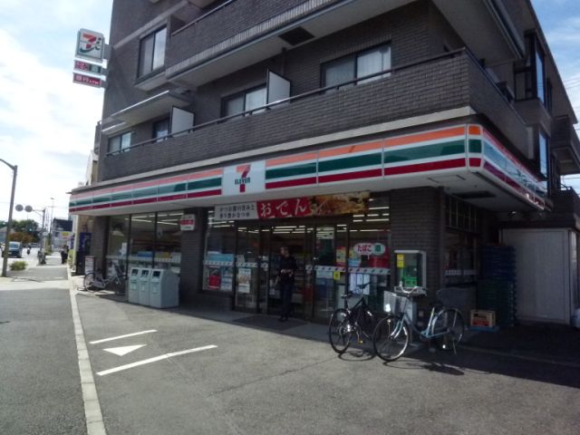 コンビニ　セブンイレブン（コンビニ）まで10m