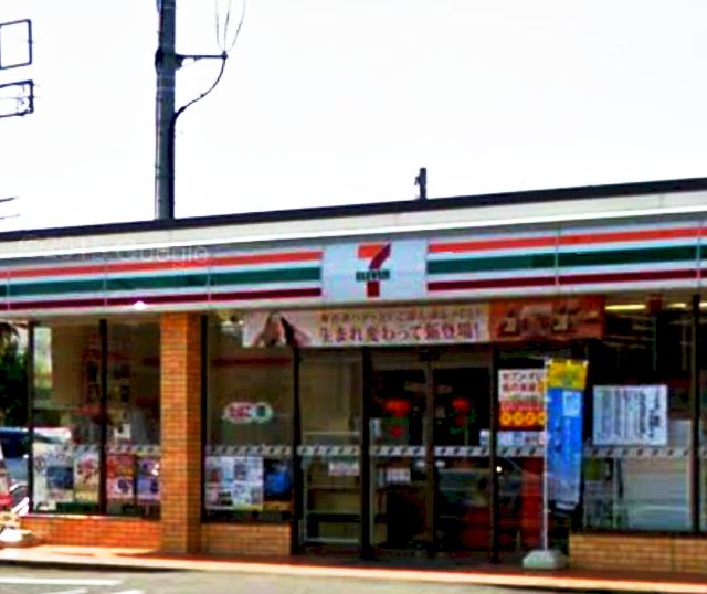 コンビニ　セブンイレブン 八王子四谷町店（コンビニ）まで25m