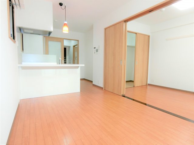 居室・リビング　詳細は、RISUMO江坂本店→06-6155-7137まで♪