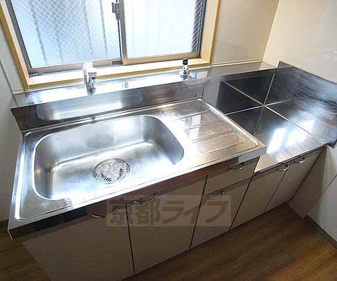 キッチン　シングルレバー混合栓採用！