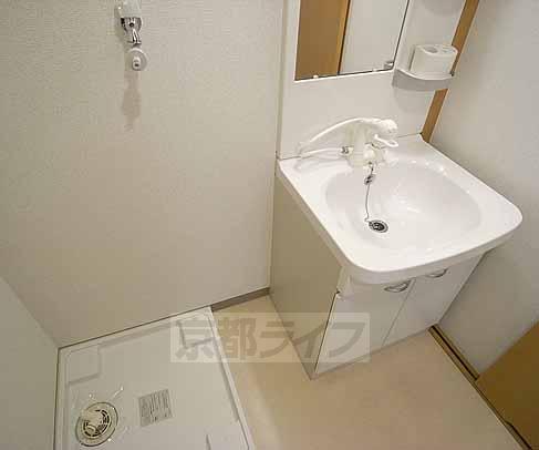 洗面設備　シャンプードレッサー付き洗面台