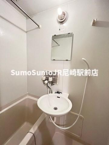 洗面設備　使いやすい洗面所です