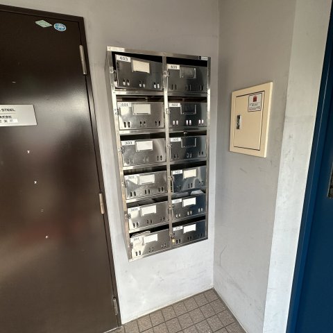 エントランス　建物の内部です