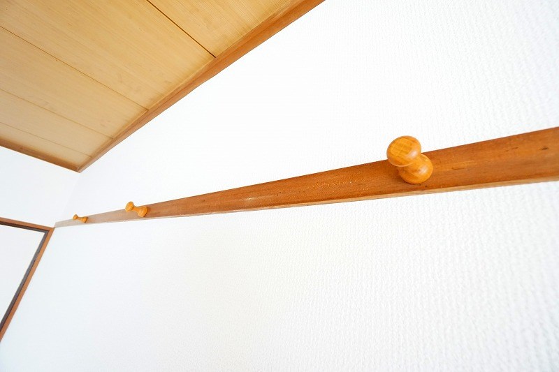 その他　衣類を掛けたり、何かと便利なフック付き☆（現況優先）
