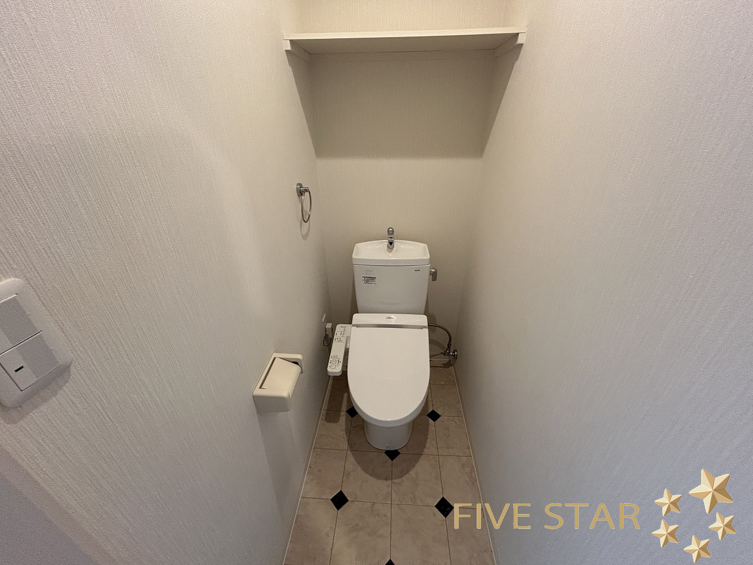 京阪本線 枚方市駅 徒歩8分 3階建 築11年のトイレ写真