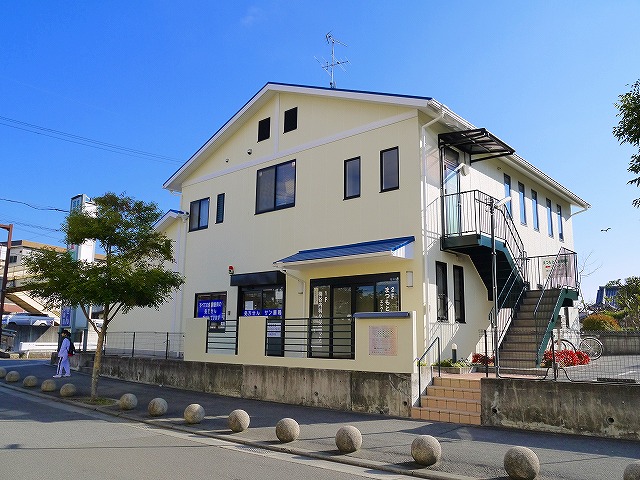 病院　梅谷内科クリニック（病院）まで380m