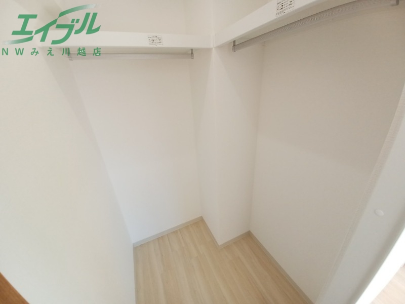 収納　同型参考写真