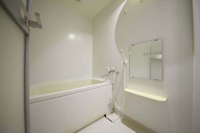 バス・シャワールーム　ゆったりバスルーム