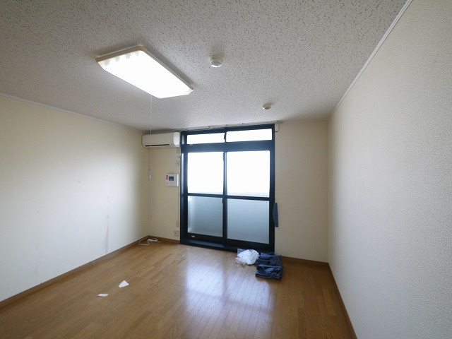 居室・リビング　ゆったりとした居間です