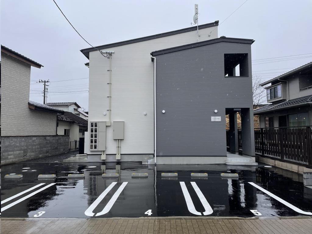 建物外観　「キャピタル保春院」建築中外観