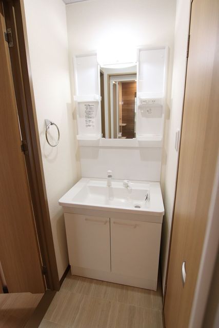 洗面設備　洗髪洗面化粧台