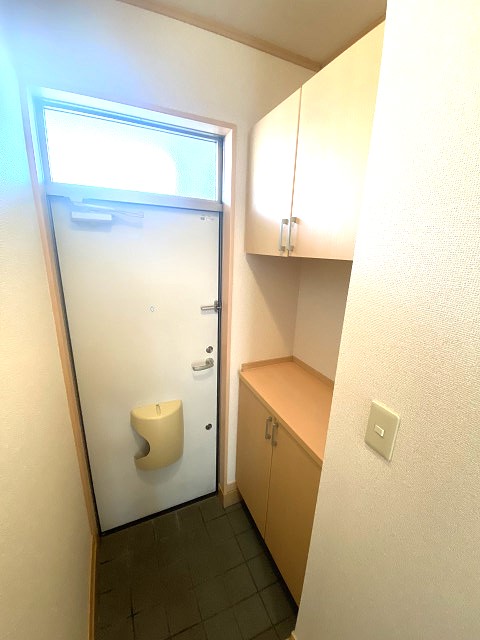 玄関　上下段シューズボックス