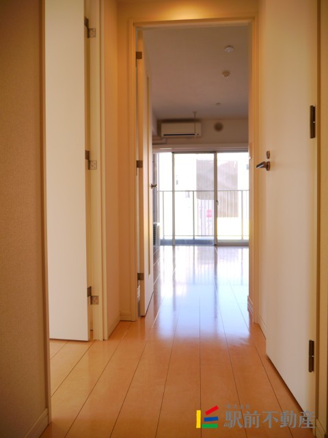玄関　写真は同タイプ別部屋