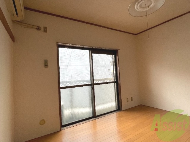 居室・リビング　６帖のリビングです。伸び伸び出来そうですね。