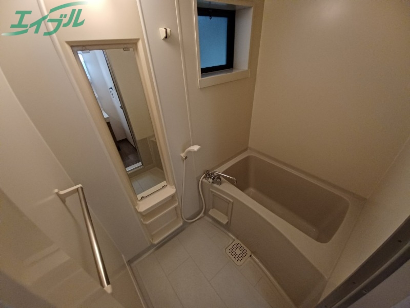 バス・シャワールーム　同型反転タイプ