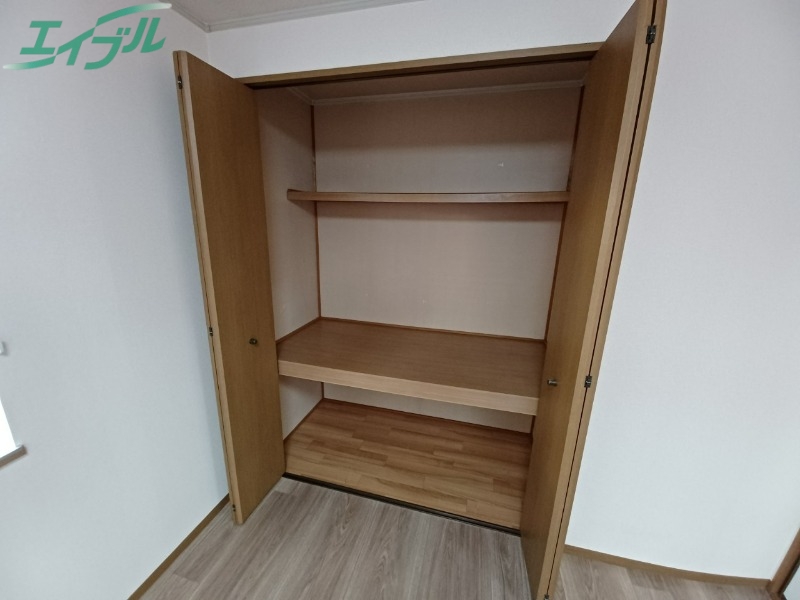 収納　同型反転タイプ