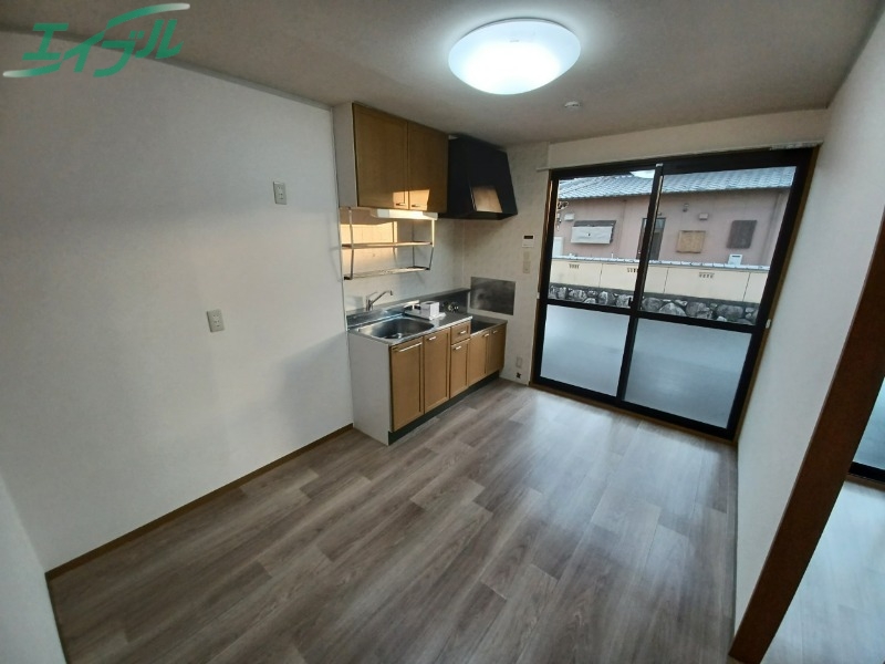 居室・リビング　同型反転タイプ