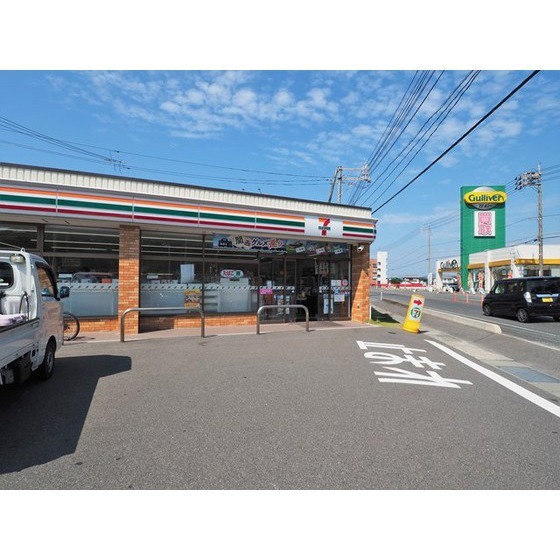 コンビニ　セブンイレブン下関綾羅木新町店（コンビニ）まで784m