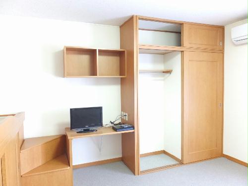 その他　ポール付きなので大切なお洋服もシワになりません。