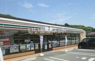 コンビニ　セブンイレブン佐世保重尾町店（コンビニ）まで1962m