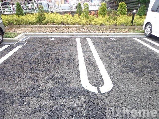 駐車場　車をお持ちの方に嬉しい駐車場付きの物件です