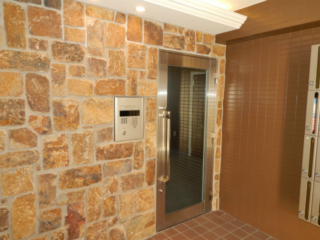 セキュリティ　オートロック付で安心です