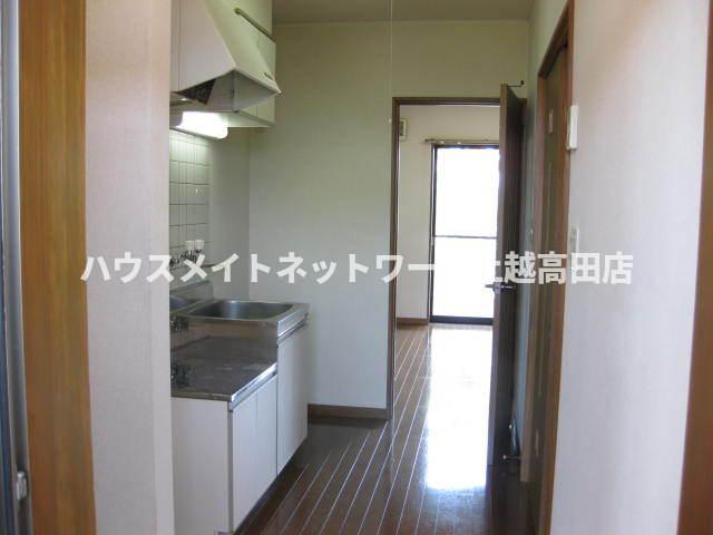 キッチン　キッチン前