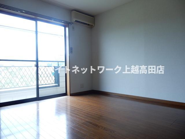 居室・リビング　洋室