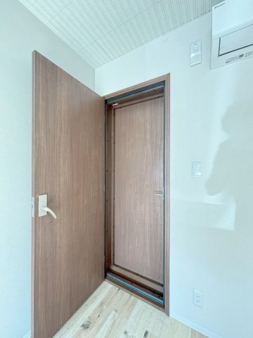 その他部屋・スペース　2重防音扉になっています。