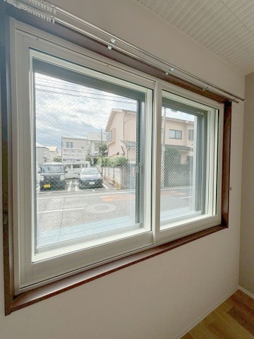 その他設備　3重サッシの防音仕様です