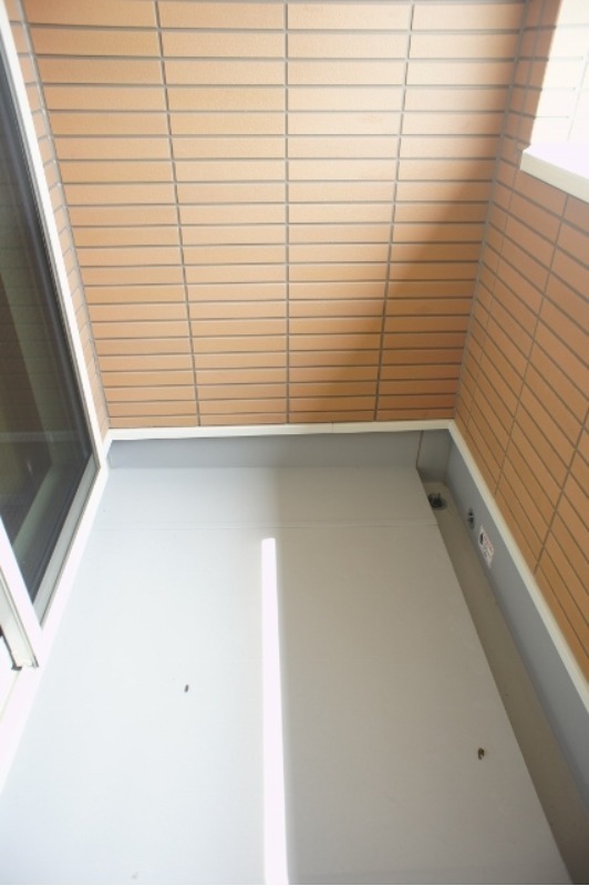 バルコニー　図面と現状に相違がある場合には現状を優先