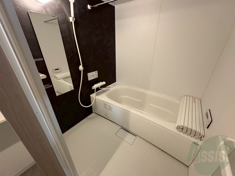 バス・シャワールーム　お風呂になります。一日の疲れを癒してくださいね。