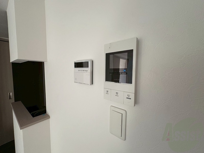 セキュリティ　ＴＶモニター付インターホンです。来客者の顔が見えるので安心！