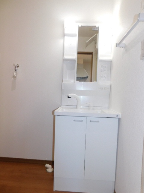 洗面設備　洗髪洗面化粧台＆洗濯機置き場