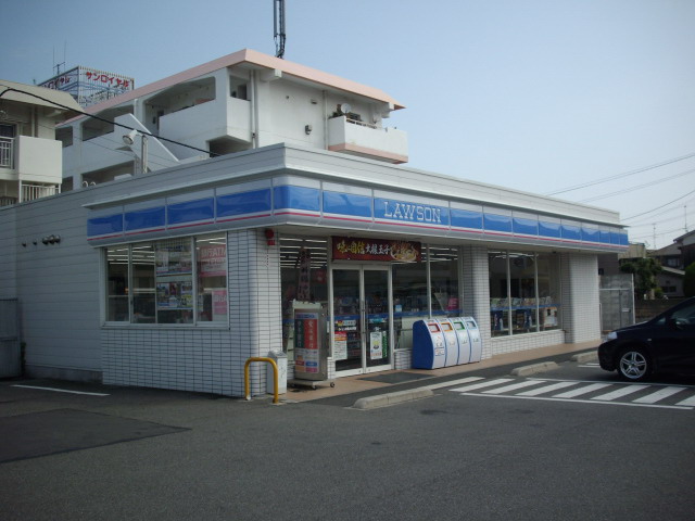 コンビニ　ローソン新居浜高津店（コンビニ）まで300m