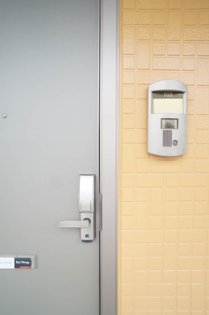 セキュリティ　玄関