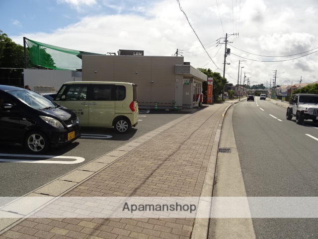 郵便局　入野郵便局（郵便局）まで650m