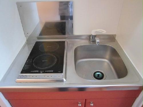 キッチン　二口電気コンロです。