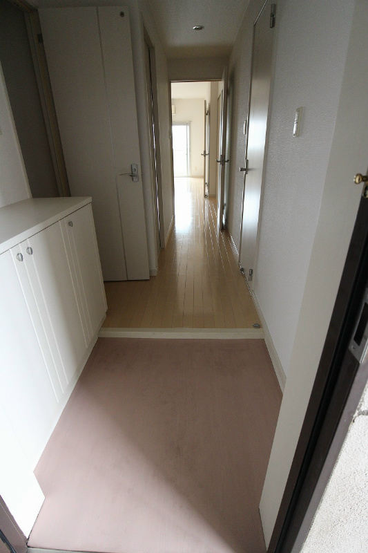 玄関　玄関・収納付