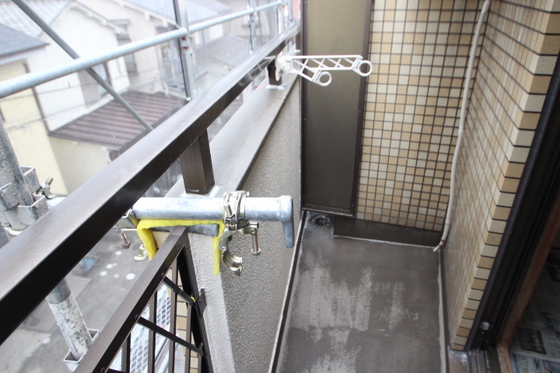 バルコニー　※別号室の写真となります。