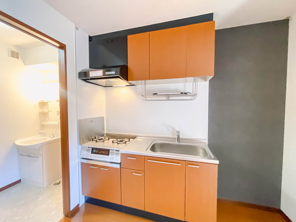 キッチン　コンパクトなキッチンで掃除もラクラク