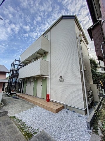 建物外観　築浅デザイナーズ賃貸です