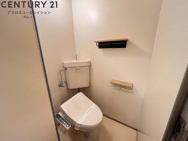 トイレ　温水洗浄便座