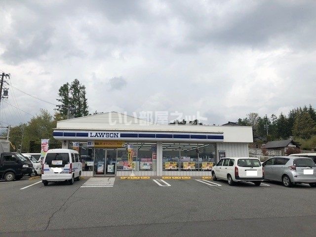 コンビニ　ローソン 西軽井沢中央店（コンビニ）まで594m