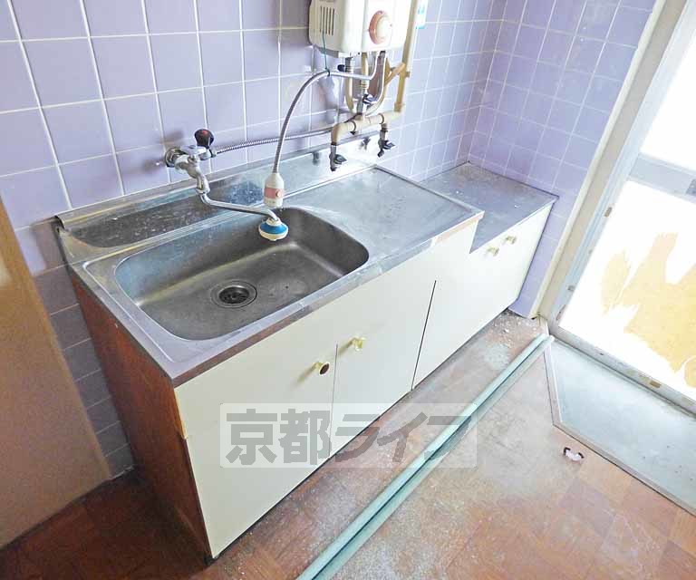 キッチン　調理スペース広く使いやすいです。