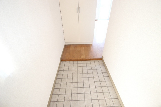 玄関　※別部屋の写真です