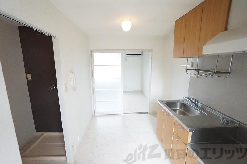 居室・リビング　キッチン