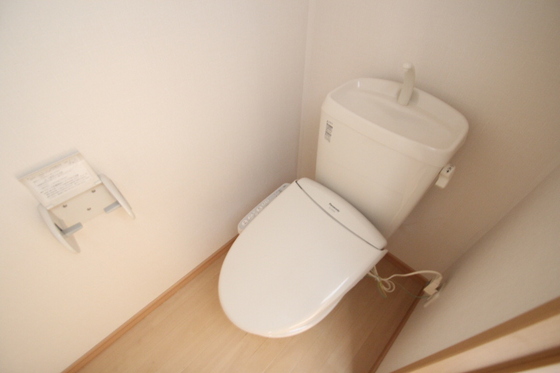 トイレ　※別部屋の写真です