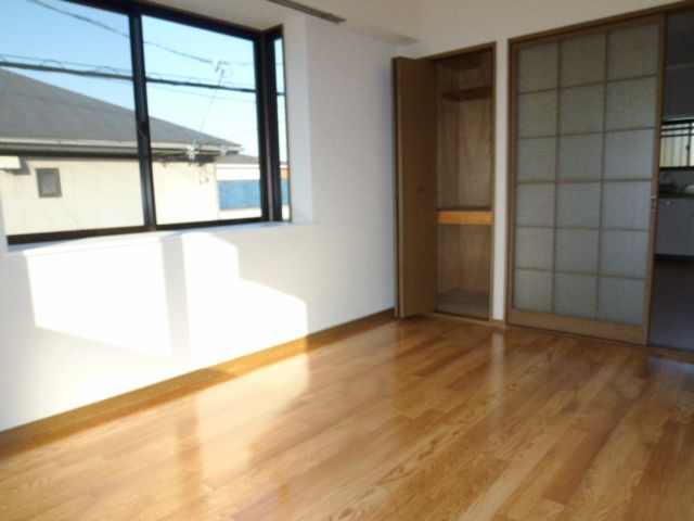 その他部屋・スペース　床の色が奇麗です