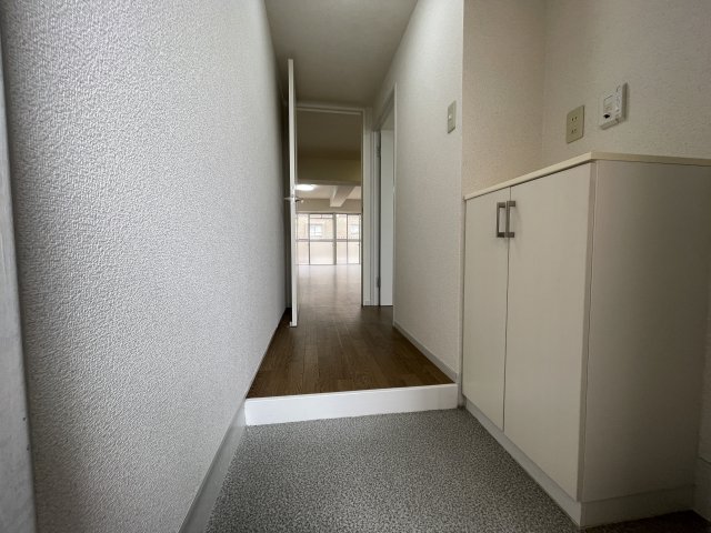 玄関　千代田マンション